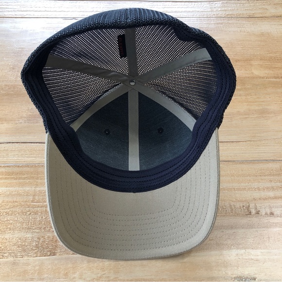 Columbia Mesh Flex Fit Hat - Picture 5 of 7